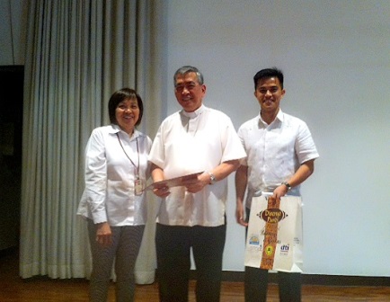 Fr. Innocencio with Ronnel ALmazan And Dr. Amy Fajardo